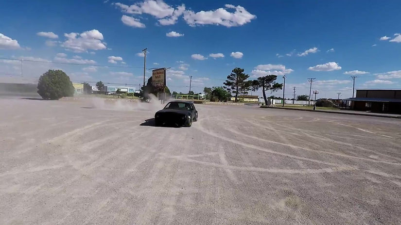 Z having some dirt fun